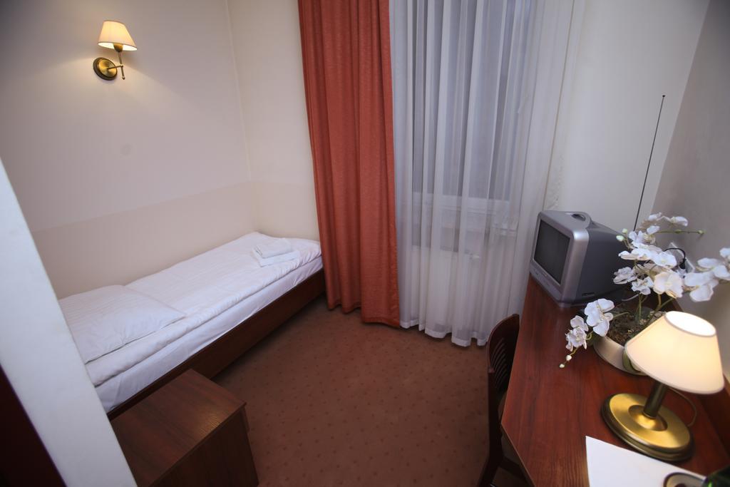 Hotel Kameralny Kielce Rum bild