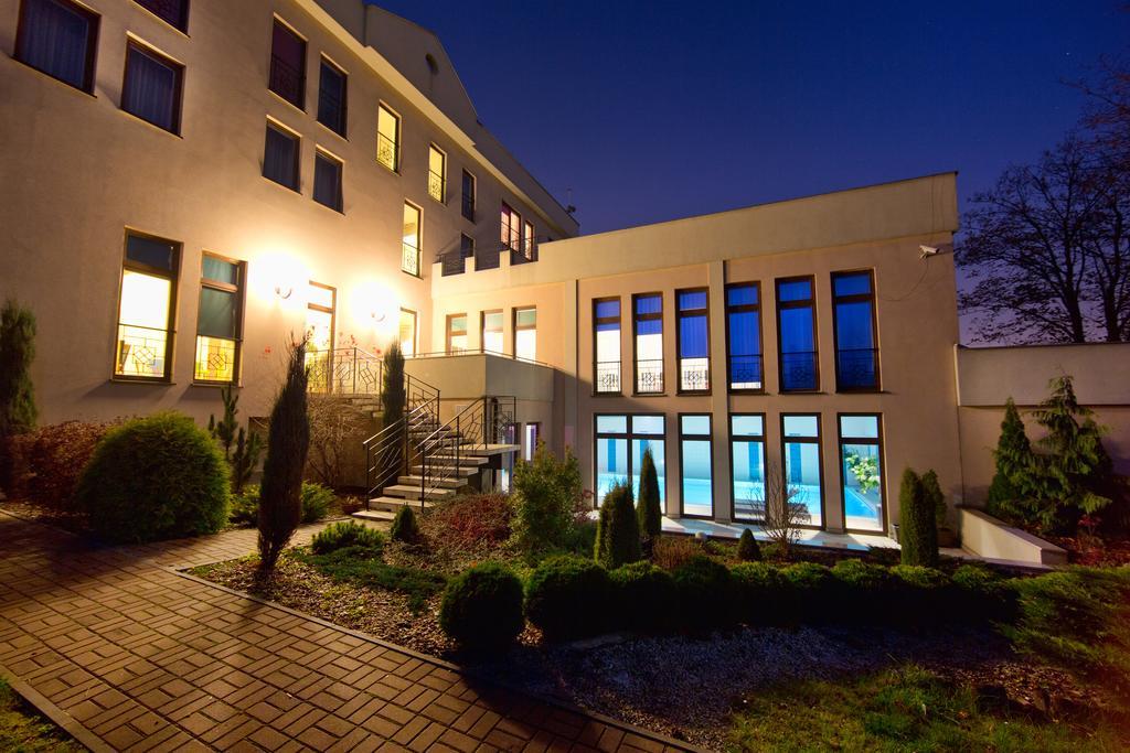 Hotel Kameralny Kielce Exteriör bild