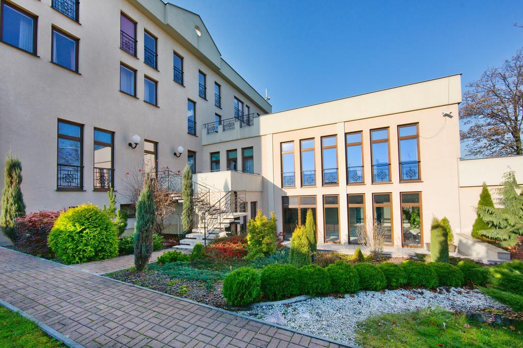 Hotel Kameralny Kielce Exteriör bild